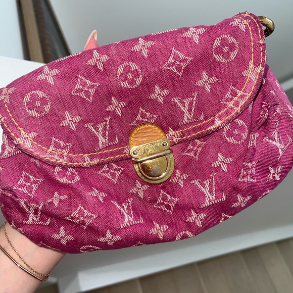 Louis Vuitton Pink Monogram Denim Pleaty Shoulder Bag - Picture 2 of 13